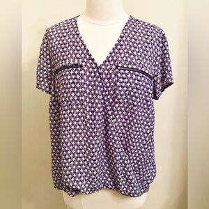 2/$30 Maurices Blue White Floral Print Faux Wrap Short Sleeve Bubble Hem Top 0X